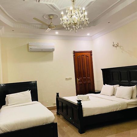 Executive Galaxy Guest House Islamabad Exteriör bild