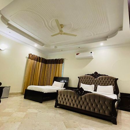 Executive Galaxy Guest House Islamabad Exteriör bild